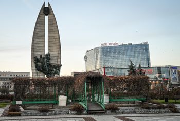 Pogoda w Rzeszowie. Prognoza na niedzielę 14 grudnia. Poranny deszcz ustąpi, po 9:00 wyraźne przejaśnienia