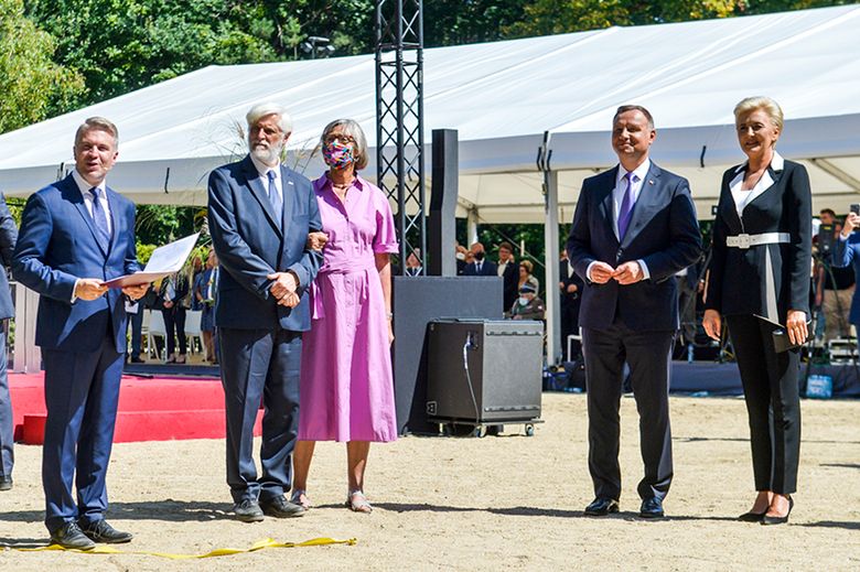 Agata Duda na otwarciu muzeum pojawiła się w starej stylizacji