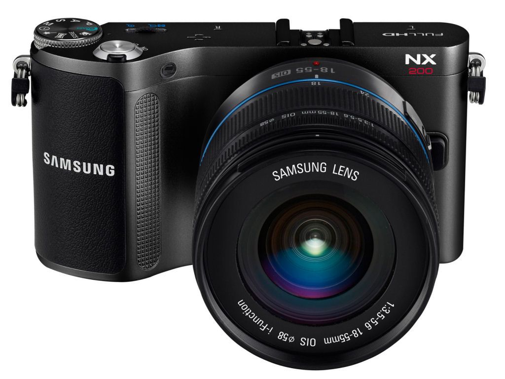 Samsung NX200 to model z 2011 roku, który daje użytkownikowi spore możliwości