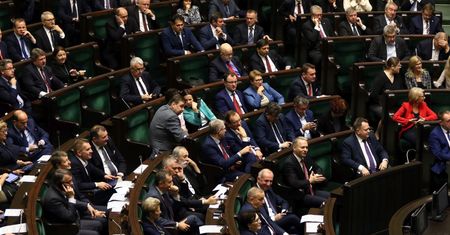 Tysiące oświadczeń majątkowych posłów i senatorów poszło na przemiał