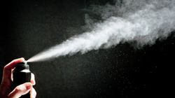 Uczniowie wdychają dezodoranty. Nowa moda wśród nastolatków