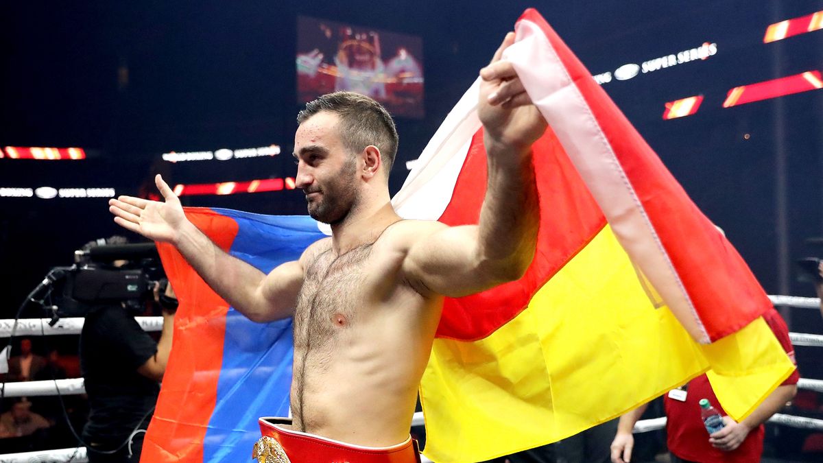 Zdjęcie okładkowe artykułu: Getty Images / Murat Gassijew po zwycięstwie nad Krzysztofem Włodarczykiem