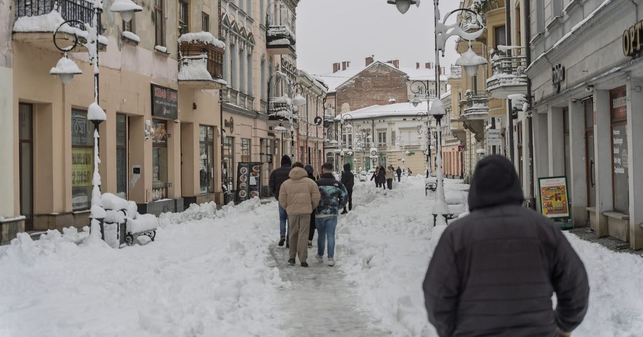 Ostrzeżenia dla 11 województw przed marznącym deszczem powodującym gołoledź