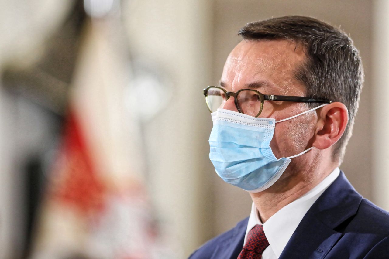 Koronawirus w Polsce. Premier Mateusz Morawiecki "odwołał" epidemię. Teraz zmienia zdanie