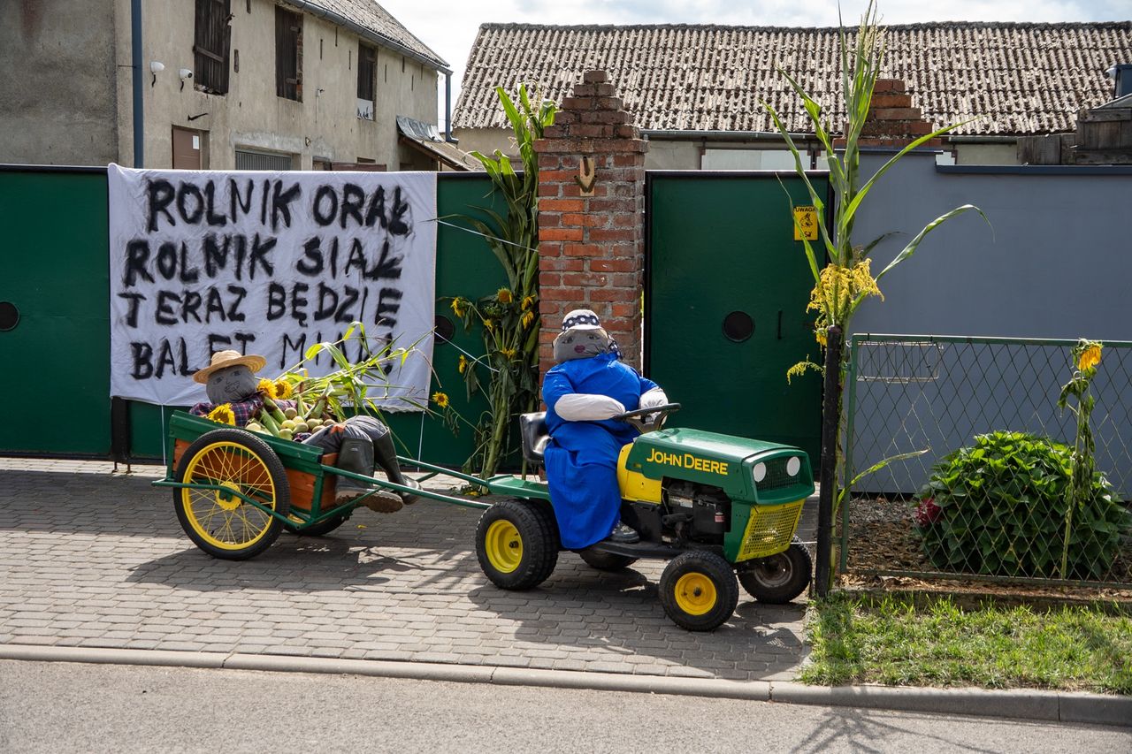 Dożynkowe dekoracje w Równopolu