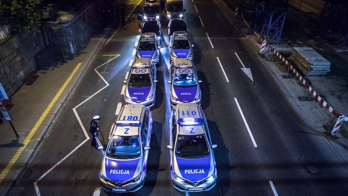 Przetarg na 25 nowych radiowozów dla policji trwa