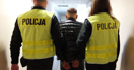 Takiego oszustwa się nie spodziewali. 34-latek dekoncentrował kasjerów