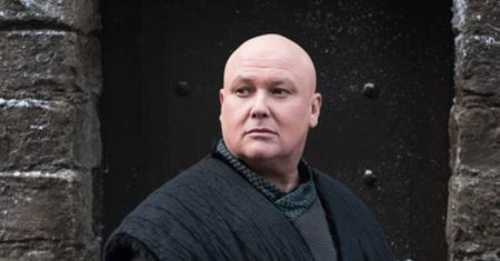 Gwiazdor "Gry o tron" już tak nie wygląda. Przez 8 lat musiał golić głowę