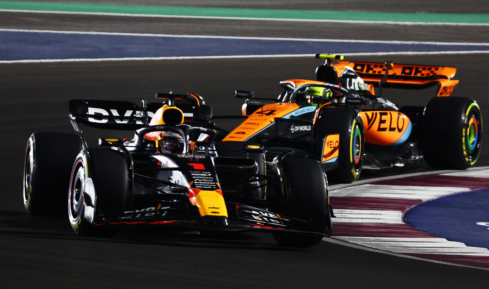 Las carreras rápidas en Qatar están llenas de accidentes y emociones.  ¡Verstappen es el campeón del mundo de Fórmula 1!