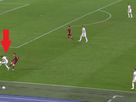 Fatalne zachowanie Karola Linettego. Podarował gola przeciwnikowi [WIDEO]