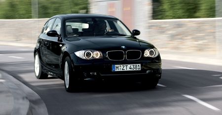 Zaczyna się niewinnie, a sprawa jest poważna. Setki tysięcy BMW do serwisów