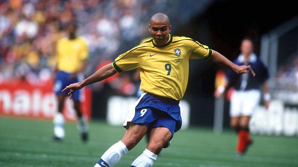 Getty Images / Henri Szwarc/Bongarts / Na zdjęciu: Ronaldo podczas mś 1998