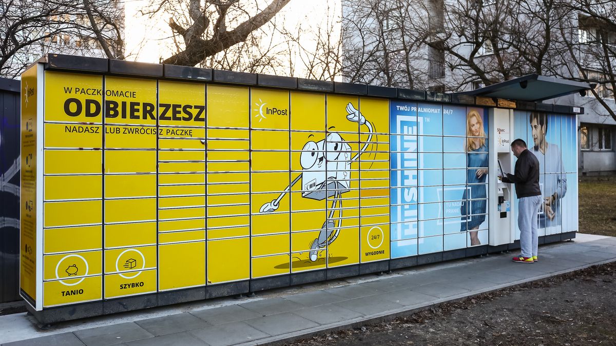InPost Podaj Dalej to nowa usługa, która może pomóc w dobie pandemii, fot. Getty Images