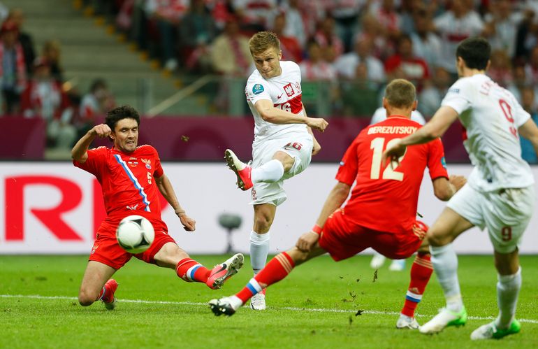 Jakub Błaszczykowski strzela gola Rosji na Euro 2012