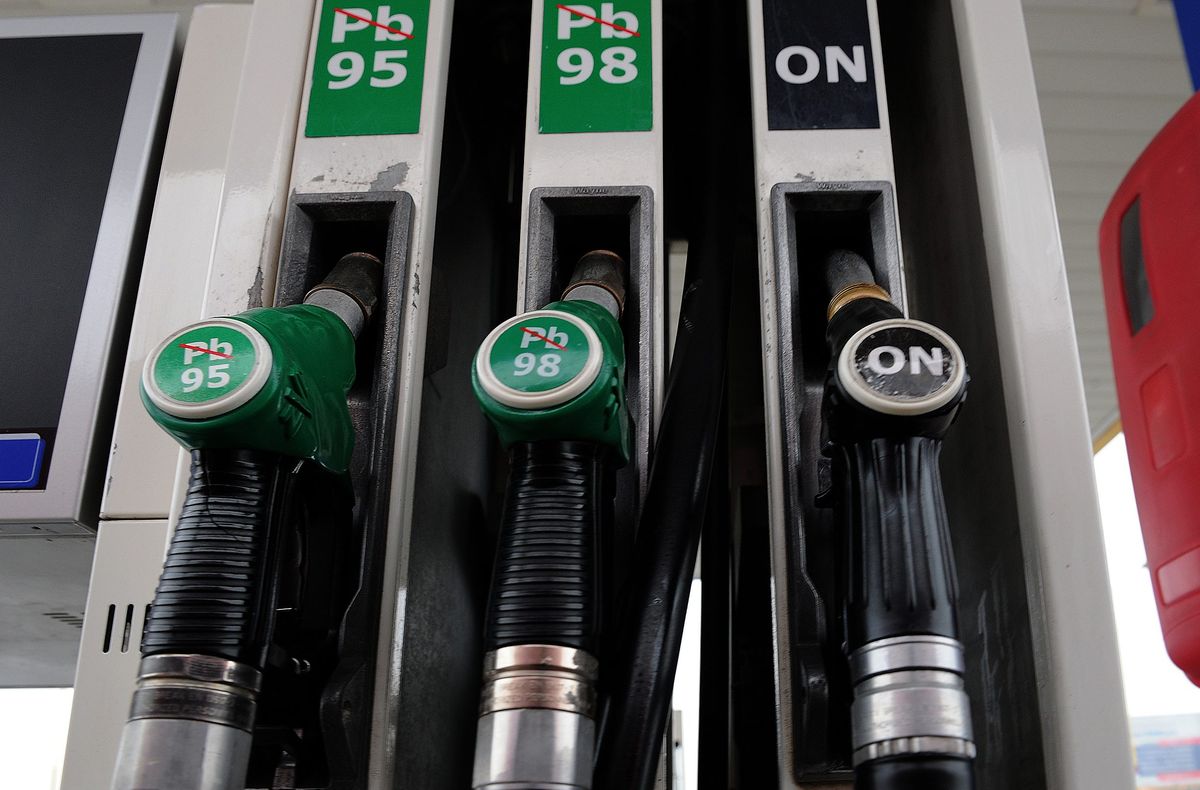 Ceny paliw. Zobacz przez kogo diesel jest dużo droższy od benzyny