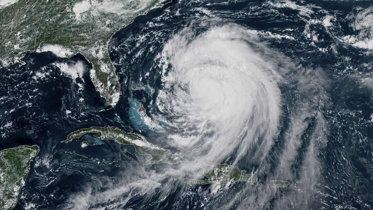 Hurricane Erin downgraded to catagory 2
epa12311087 A handout picture made available by the National Oceanic and Atmospheric Administration (NOAA) shows Hurricane Erin in the Atlantic Ocean, 19 August 2025. Erin, now downgraded to a category 2 hurricane, is expected to create high surf, localized flooding and rip currents from Florida to New England.  EPA/NOAA HANDOUT   HANDOUT EDITORIAL USE ONLY/NO SALES 
Dostawca: PAP/EPA.
NOAA HANDOUT
hurricane, space