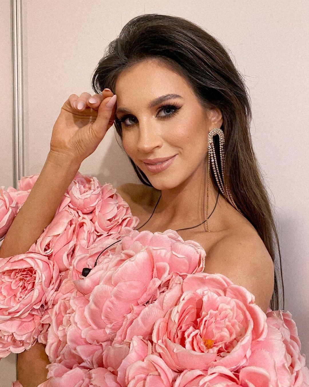 Sylwia Grzeszczak w kwiatach