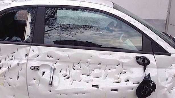 Wściekły Włoch zniszczył swoje auto przez spóźnienie do pracy 1