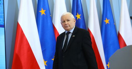 Przewaga PiS topnieje. Nowy sondaż nie pozostawia złudzeń