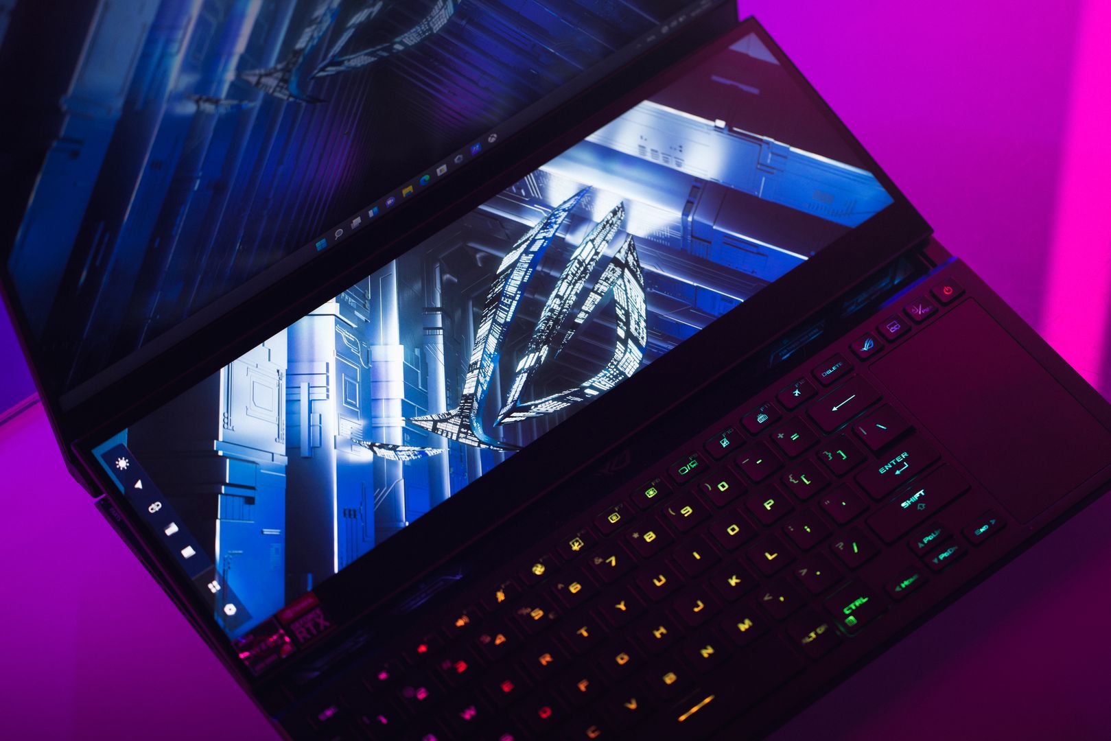 ASUS Rog Zephyrus Duo 16