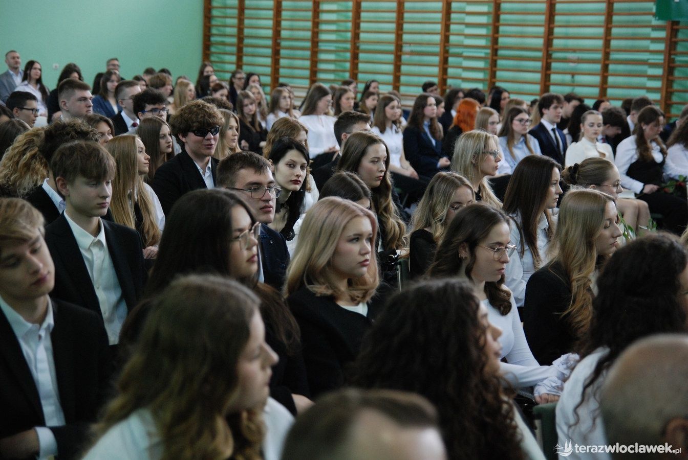 zakończenie roku maturzystów w I LO im. Ziemi Kujawskiej