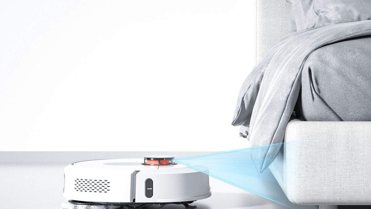 Robot odkurzający Roidmi EVA radzi sobie nie tylko z kurzem, ale też z innego typu zanieczyszczeniami.