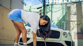 Fani golfa szaleją na jej punkcie. Seksownymi zdjęciami promuje ukochaną dyscyplinę