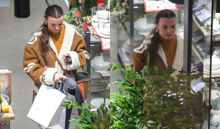 Katarzyna Sokołowska w galerii handlowej z torebką za 15 tys. zł