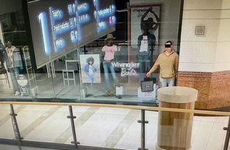 Udawał manekina, by kraść. Policja: wrócił