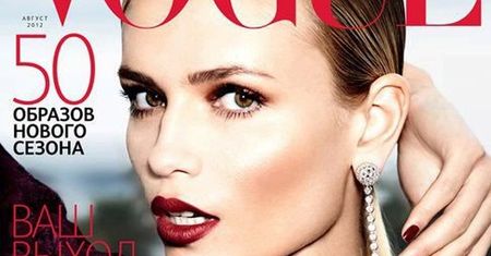 "Vogue" uciął modelce rękę!