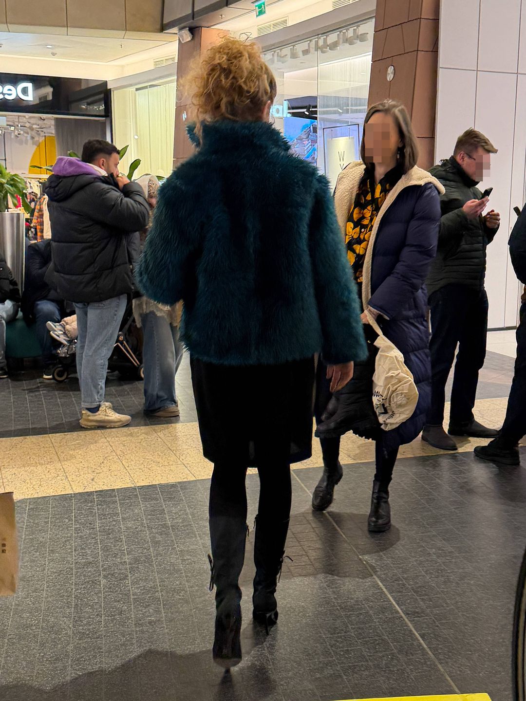 Agata Buzek pofatygowała się do centrum handlowego