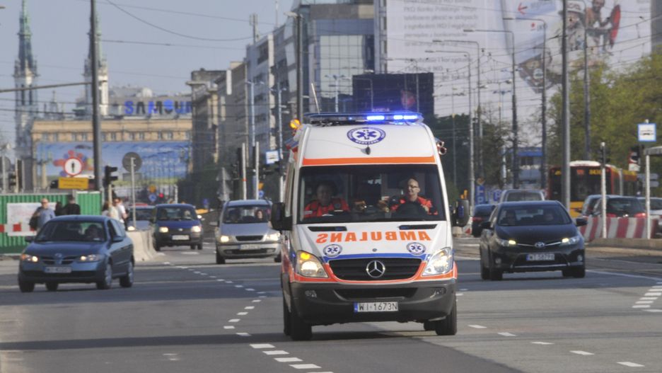 Warszawa, 05.05.2013. karetka pogotowia ratunkowego