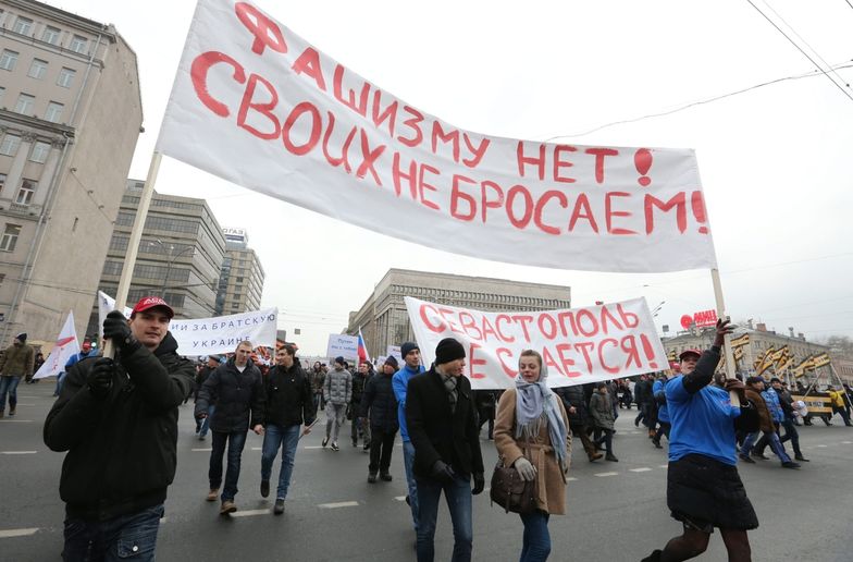 Interwencja Rosji na Ukrainie. Przeciwnicy i zwolennicy protestowali w Moskwie
