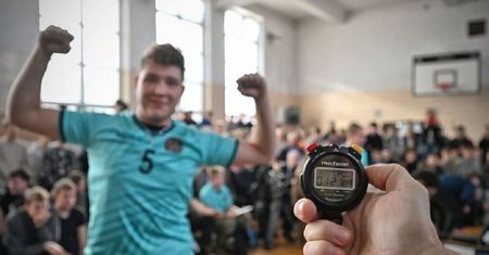 Wyścigi na czas w zmienianiu opony. Mistrzostwa Młodych Mechaników w Lublinie