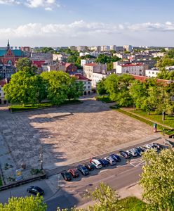 Rewitalizacja Starego Rynku w Łodzi. Odkopano ponad tysiąc artefaktów