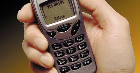 Legenda wraca do życia. Pasjonat buduje ulepszoną Nokię 3210