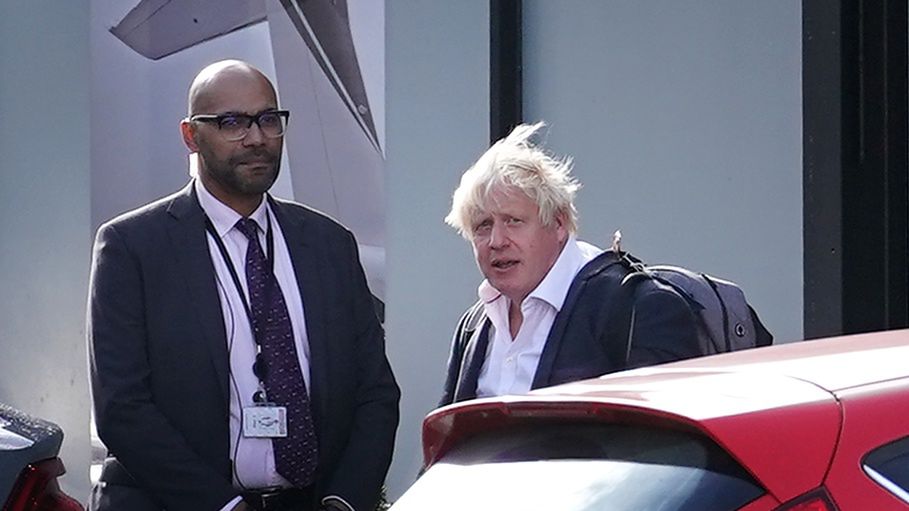Former Prime Minister Boris Johnson arrives at Gatwick Airport in London, after travelling on a flight from the Caribbean, following the resignation of Liz Truss as Prime Minister. Picture date: Saturday October 22, 2022. (Photo by Gareth Fuller/PA Images via Getty Images)