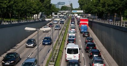 Długa droga do pracy. Polacy zmęczeni dojazdami