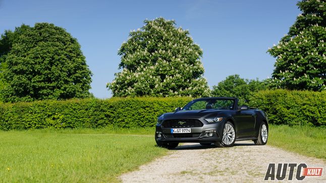 Ford Mustang 2,3 EcoBoost Convertible