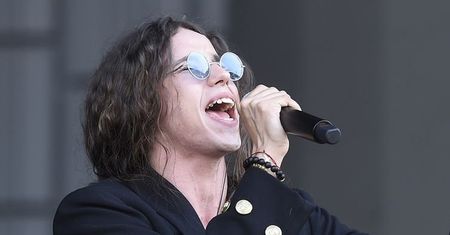 Michał Szpak nagrał utwór w dwóch wersjach językowych. Szykuje się, by podbić zagraniczny rynek? [wideo]