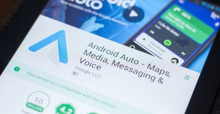 Android Auto – nowa wersja dostępna. Lepsze zarządzenie muzyką i nowy standard wiadomości