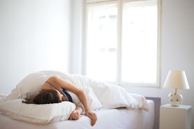 Dłuższy sen szkodzi zdrowiu. Naukowcy ostrzegają przed leżeniem w łóżku