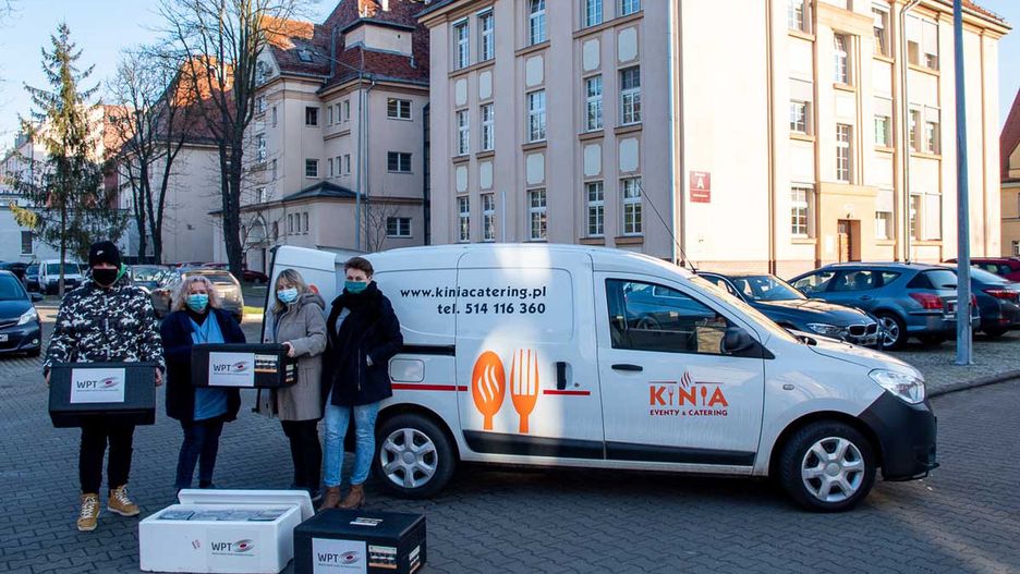 Koronawirus. Już 10 tys. posiłków trafiło do wrocławskich medyków. Na tym nie koniec
