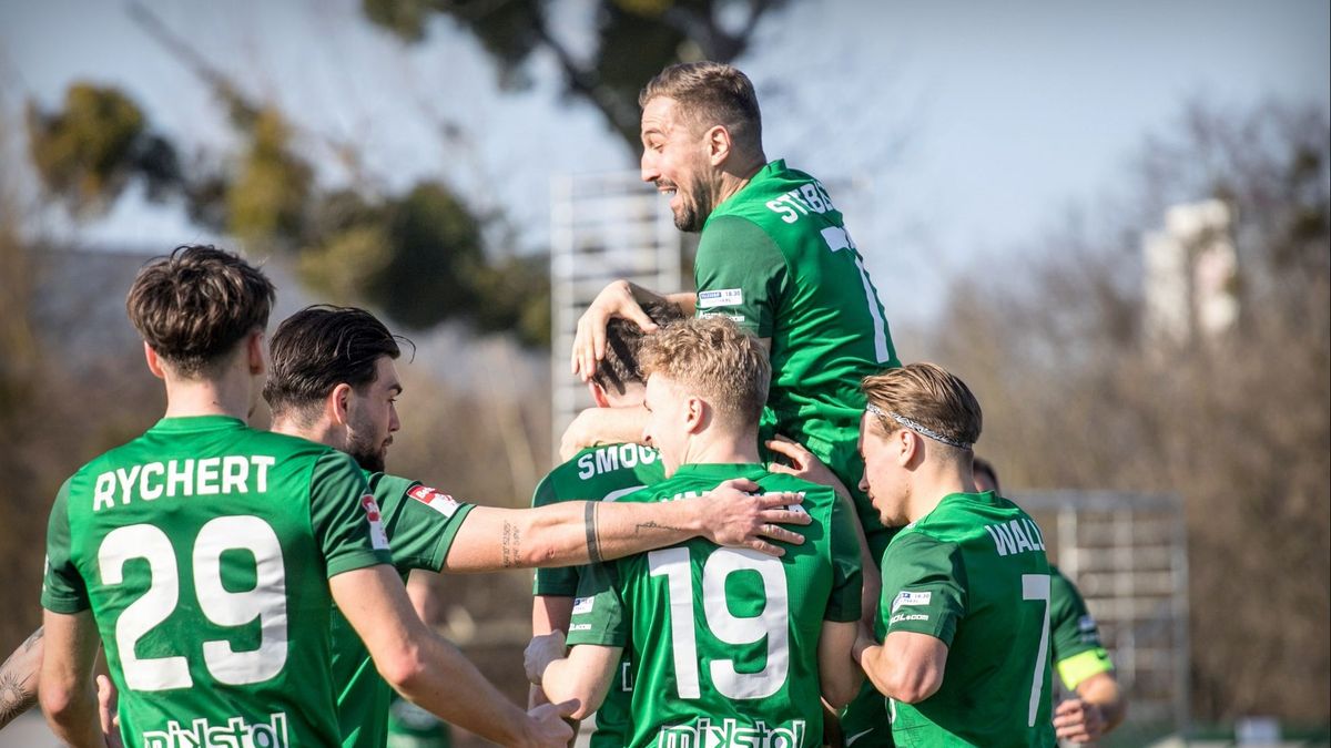 Warta Poznań pokonuje Hutnika Kraków 1:0 i umacnia się na pozycji wicelidera Betclic 2 Ligi — image 6