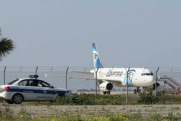 Ściągnięto dane z rejestratora parametrów lotu airbusa EgyptAir