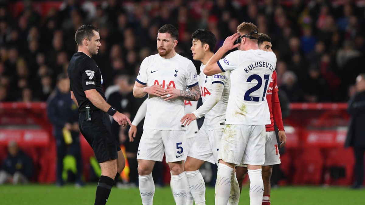 Getty Images /  Jon Hobley | MI News/NurPhoto / Na zdjęciu: Pierre-Emile Hoejbjerg (drugi z lewej)