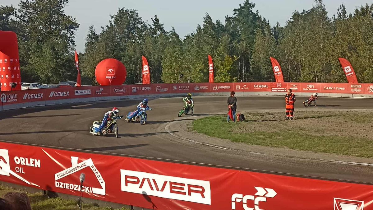 WP SportoweFakty / Konrad Cinkowski / Na zdjęciu: Wyścig w klasie 80-140cc