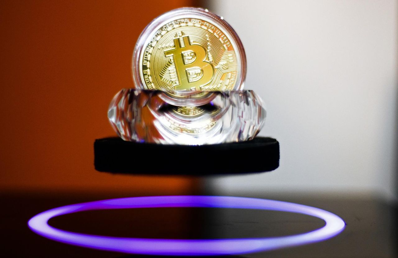 Jedna z największych giełd kryptowalut ma konto w polskim banku. Skierniewice są finansowym centrum bitcoina?