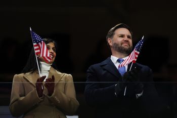 Vance wybuczany w Mediolanie. Biały Dom manipuluje nagraniem