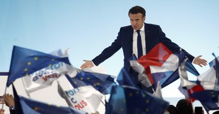 Wybory we Francji. "Wyniki drugiej tury są nie do przewidzenia"